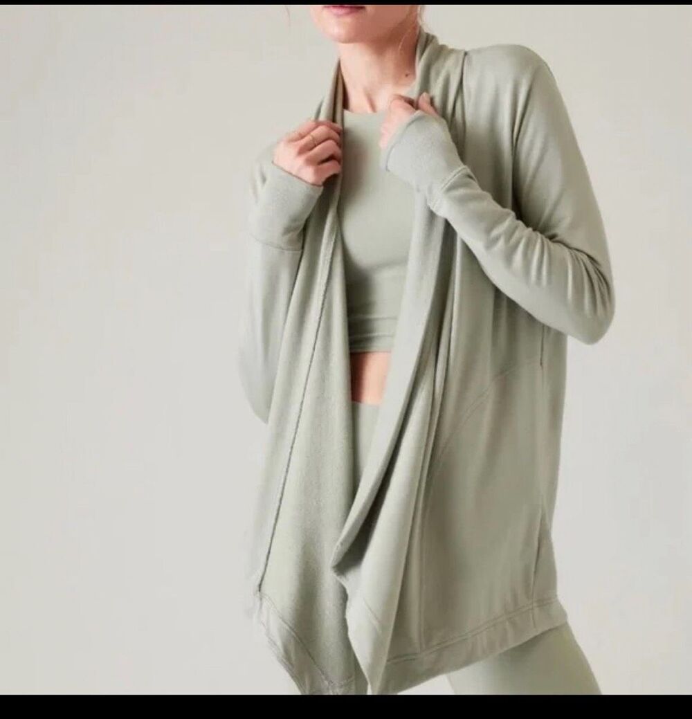 ATHLETA Fern Green Pranayama Recovery Wrap-S